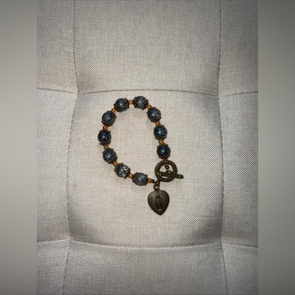 Elegant Glass Rosary Bead Bracelet with Heart Miraculous Medal Charm 6-3/4”